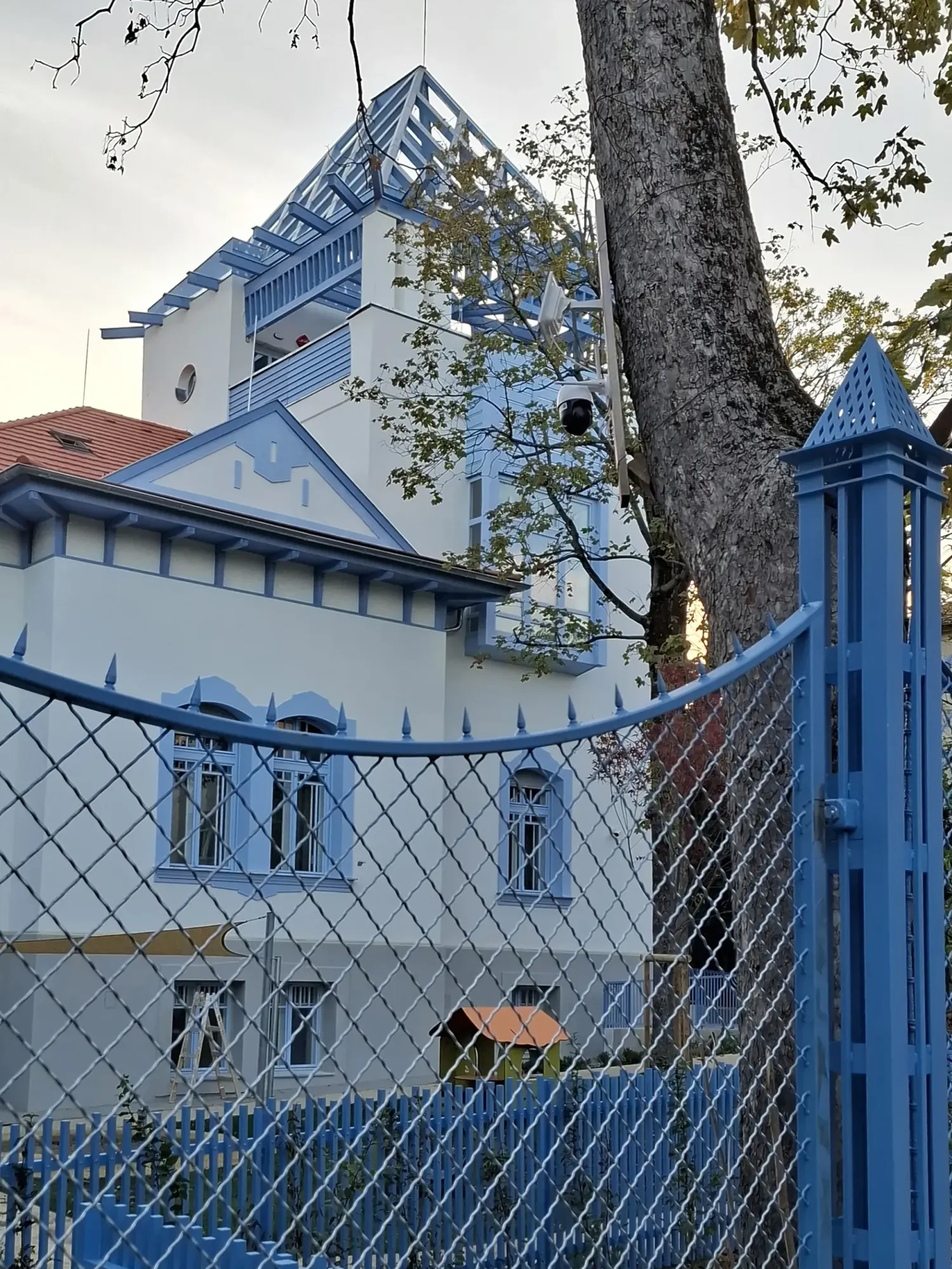 3 db mini bölcsőde kialakítása